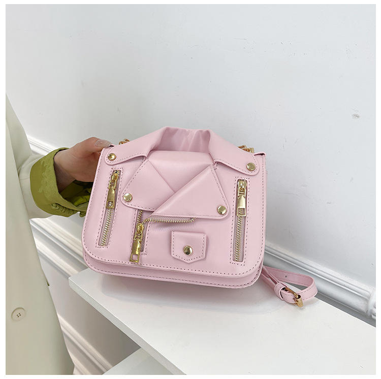 405883-Light pink