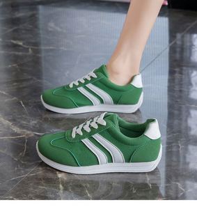 Nouvelles baskets plates toutes saisons 2025 pour femmes, chaussures d'entraînement à lacets, tendance automne, style Forêt, en caoutchouc, haute valeur esthétique - Product Image 5