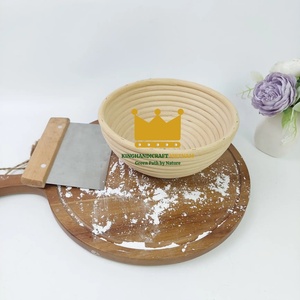 ตะกร้าหวายพรีเมียมทำมือสำหรับหมักแป้งขนมปังซาวโดว์ ทรงกลม พร้อมผ้าลินินซับในที่ซักได้ - Product Image 1