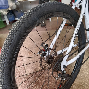 Vente en gros de pneus extérieurs de vélo en caoutchouc noir 12-20 pouces Pneus de vélo de montagne en caoutchouc <span class=keywords><strong>Dirt</strong></span> Bike électrique pour pièces de réparation de vélo électrique - Product Image 3