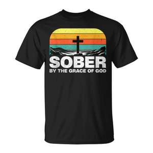 T-shirt de récupération de la sobriété chrétienne « Sobre par la grâce de Dieu » - Product Image 1