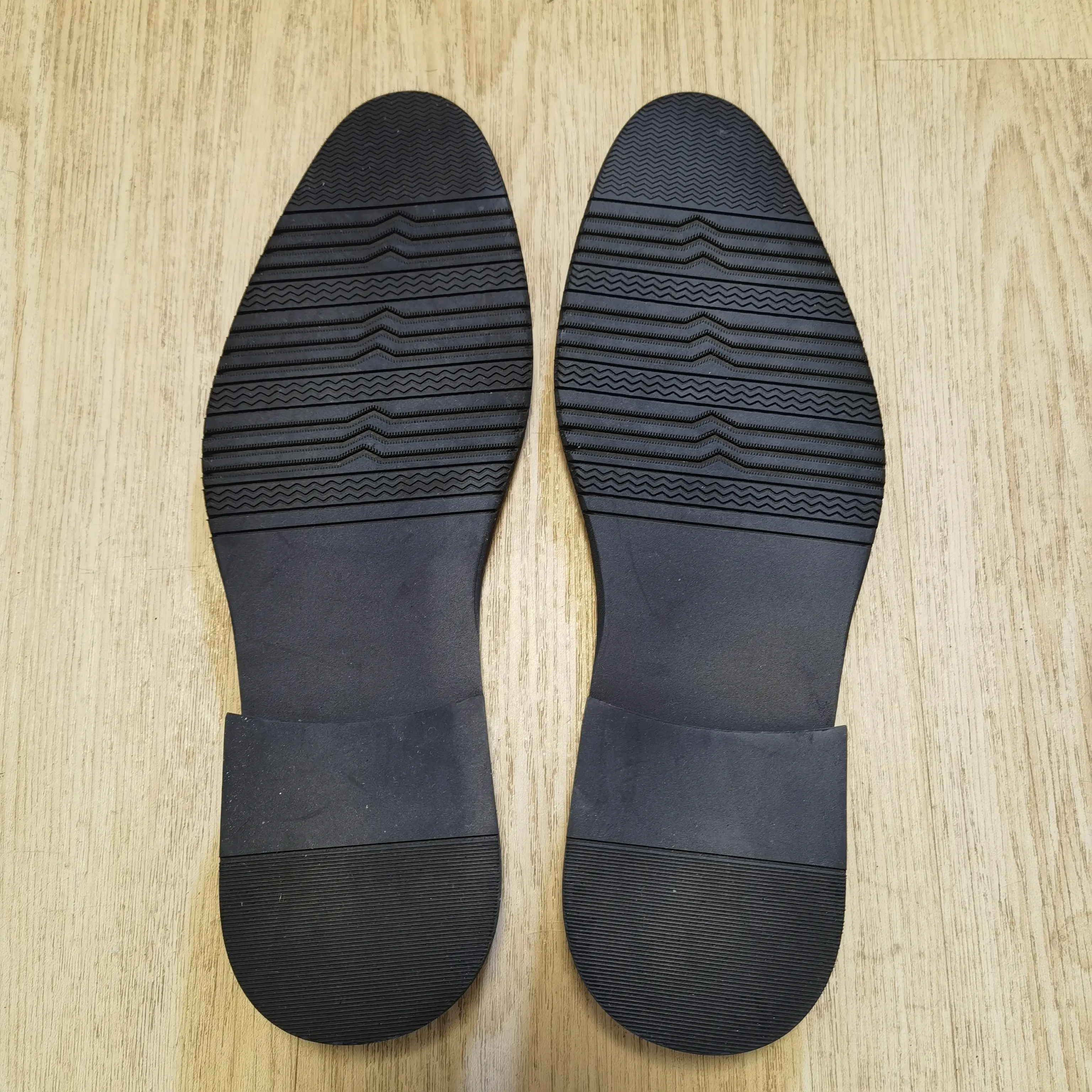 TianMin Custom Men's Pointed Comfortable Business Rubber Shoe Sole