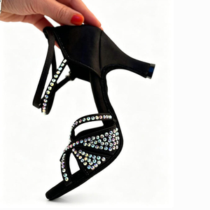 <span class=keywords><strong>Chaussures</strong></span> <span class=keywords><strong>de</strong></span> <span class=keywords><strong>danse</strong></span> latine et <span class=keywords><strong>de</strong></span> salon classiques <span class=keywords><strong>pour</strong></span> femmes, faites à la main, avec dessus en soie et strass, antidérapantes <span class=keywords><strong>pour</strong></span> adultes, usage intérieur - Product Image 3