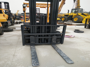 Chariot élévateur TCM 3 étages, chariot élévateur FD 30, 3 étages - Product Image 6