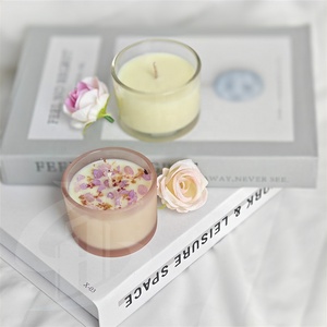 Etiqueta festiva Otoño Edición limitada Canela Nuez moscada Acentos Calabaza Especias Latte Velas perfumadas para las noches de Otoño de Acción de Gracias - Product Image 5