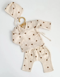 <span class=keywords><strong>Set</strong></span> Ospedaliero Stile Kimono con Top, Guanti e Cappello Unisex per Neonati, Stampa a Cuori, in Cotone Organico, Manica Lunga, <span class=keywords><strong>Set</strong></span> 3 Pezzi - Product Image 2