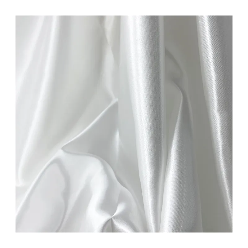 ผ้าซาตินโพลีเอสเตอร์82 GSM 100% หมองคล้ำเต็มสีสำหรับ Abaya