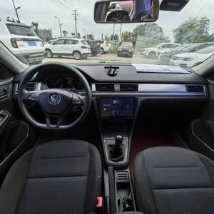 Auto Usado en Venta, Volkswagen <span class=keywords><strong>Bora</strong></span>, 5 Plazas, Sedán con Volante a la Izquierda, <span class=keywords><strong>2017</strong></span>, Manual, 1.6L, Tracción Delantera, Gasolina, 110 CV, 155 Nm, Auto de Segunda Mano - Product Image 5
