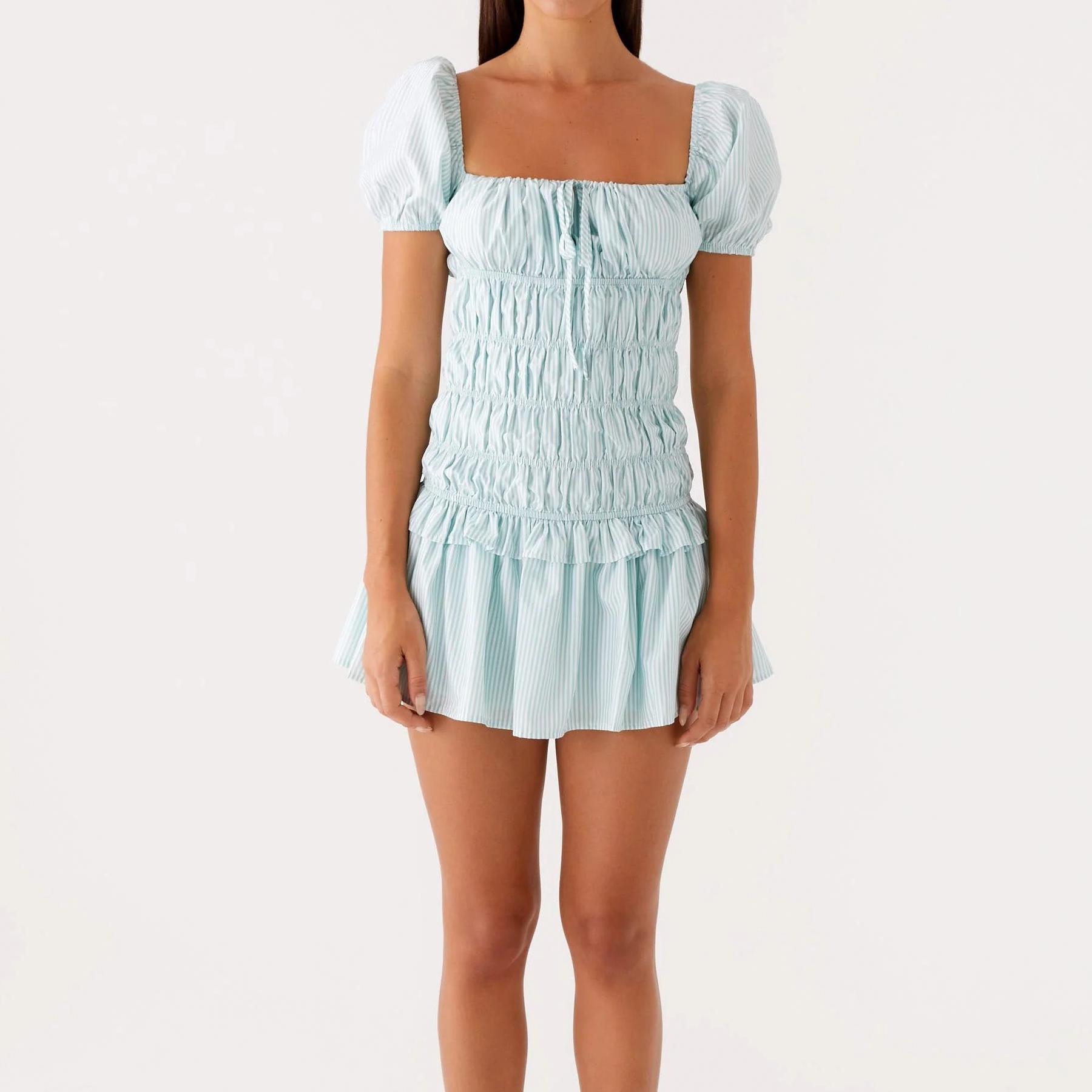 สีฟ้าอ่อน