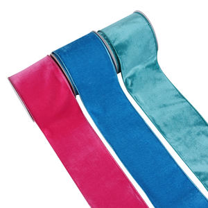 <span class=keywords><strong>Ruban</strong></span> <span class=keywords><strong>de</strong></span> bord filaire en velours personnalisé <span class=keywords><strong>de</strong></span> 2.5 pouces <span class=keywords><strong>pour</strong></span> la décoration extérieure <span class=keywords><strong>de</strong></span> l'arbre <span class=keywords><strong>de</strong></span> Noël <span class=keywords><strong>de</strong></span> la grande couronne d'arc - Product Image 4