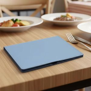 Porta Facturas de Cuero PU para Restaurante, Cafetería o Bar, con Logotipo Estampado en Relieve - Regalo Promocional Moderno y Portátil - Product Image 3