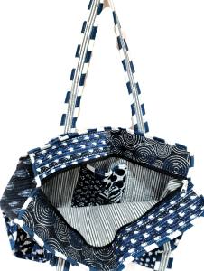 Bolso Tote de Algodón Acolchado Artesanal |   Diseño de patchwork con cremallera de gran capacidad |   Bolso de Hombro Ligero e Informal para Compras - Product Image 6