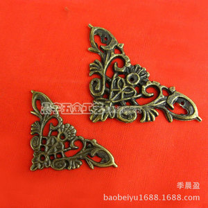 Chengyu C055 Antique Metal <b>Corner</b> <b>Protector</b> Zinc Alloy Hollowed-out Chinese Style Furniture Cover - Product Image 3
