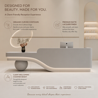 Comptoir de réception futuriste et minimaliste, design avant-gardiste et courbé, pour salon de luxe, spa, bureau créatif, studio