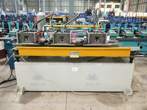 Ligne de production de machines de formage à froid de profilés en acier léger pour poutres de toit en T, barres en U, montants en acier avec moteur et roulement - Product Image 3