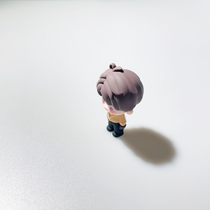 Llavero Personalizado: Chico guapo con disfraz <span class=keywords><strong>de</strong></span> <span class=keywords><strong>anime</strong></span>, colgante para llaves <span class=keywords><strong>de</strong></span> coche, artículo decorativo para mochila, hecho <span class=keywords><strong>de</strong></span> PVC o resina. - Product Image 1