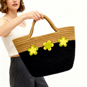 Sac fourre-tout en corde de coton tressée fait main pour femme, style simple et tendance, nouveau modèle estival, en paille assortie pour les vacances à la mer - Product Image 1
