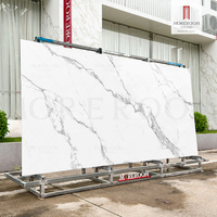 Carreaux de dalle de marbre en porcelaine blanche frittée de grand format de 3200x1600mm pour escaliers