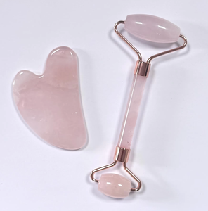 Herramienta de masaje facial de jade natural, rodillo de cuarzo rosa, gua sha, fabricado en China, fabricante OEM. - Product Image 1