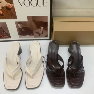 Nuovi Arrivi: Sandali <span class=keywords><strong>Donna</strong></span> alla Moda con Tacco Grosso e Punta Quadrata, Versatili e Facili da Indossare - Product Image 1