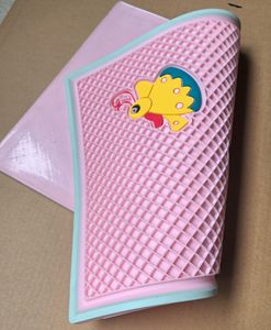 2024 yeni sıcak satış Pet gıda paspaslar ve pedleri kaymaz su geçirmez yastık köpek ve kedi besleme için silikon kauçuk PVC yapılmış - Product Image 5