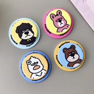 ที่วางโทรศัพท์แม่เหล็กการ์ตูนรูปหมาน้องหมาหมีเป็ดน่ารักสำหรับสาวๆ แม่เหล็กแรงยึดติดแน่น ใช้ได้กับโทรศัพท์ทุกรุ่น พกพาสะดวก ใช้ตั้งโต๊ะได้ อุปกรณ์เสริม - Product Image 1