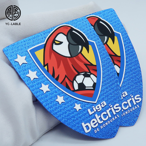 Cao su vá với logo tùy chỉnh nhãn cho thương hiệu may mặc Câu lạc bộ Micro huy hiệu Parrot Logo Câu Lạc Bộ Bóng Đá dập nổi Silicone vá - Product Image 2