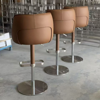 Tabouret de bar réglable en hauteur, revêtement en cuir PU marron, avec base en acier inoxydable, pour bar, restaurant, hôtel