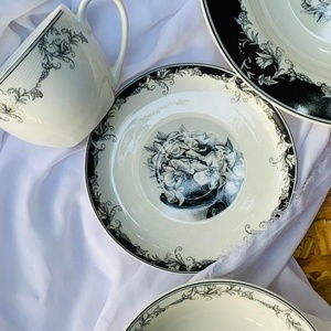 Ensemble d'assiettes en céramique à motifs floraux, assiettes rondes pour dîner, style vintage européen classique, cadeaux d'affaires, noir et blanc - Product Image 4