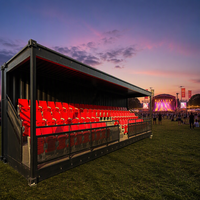 Conteneur tribune préfabriqué en acier moderne de 20 et 40 pieds avec sièges pliables et auvent pour stade sportif