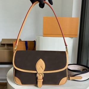 <span class=keywords><strong>Borse</strong></span> da <span class=keywords><strong>Donna</strong></span> di Lusso di Alta Qualità di <span class=keywords><strong>Marca</strong></span> con Chiusura a Cerniera in Vera Pelle Impermeabile Capacità fino a 1L - Product Image 6