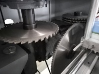 Machine de fraisage de bout automatique PARKER en alliage d'aluminium pour fenêtres, certifiée CE, pour grandes surfaces