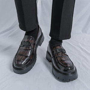 2025 nuevas Ideas, zapatos de vestir para hombre, mocasines sin cordones, zapatos de negocios informales, zapatos italianos gruesos con suela de rejilla en blanco y negro - Product Image 3