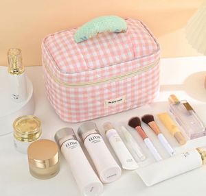 Bolsa de Cosméticos Portátil de Algodón, Plegable, con Cierre de Cremallera, Asa Suave, Capacidad Media, Diseño Macaron - Product Image 4