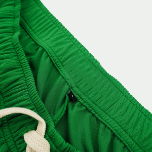 Pantalones cortos de malla de poliéster para hombre: pantalones cortos de gimnasio y para correr de alta calidad con opciones personalizables - Product Image 3