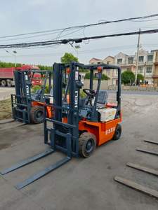 Montacargas Diésel Usado HELI FD15 de 1.5 Toneladas, Marca China, con Mástil de Tres Etapas, Disponible para la Venta - Product Image 2