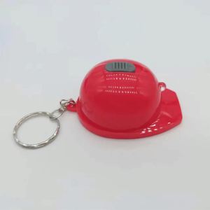 Porte-clés multifonctionnel LED lumineux en forme de casque de sécurité avec ouvre-bouteille, impression sérigraphique, logo personnalisé, vente en gros - Product Image 2