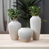 Vase en porcelaine minimaliste fait main, vase de table écologique, décoration moderne Art Déco pour la maison, vase en céramique pour fleurs, Journée de la Terre