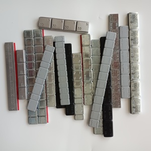 Poids d'équilibrage de roue autocollants universels pour jantes en alliage d'acier - Product Image 3