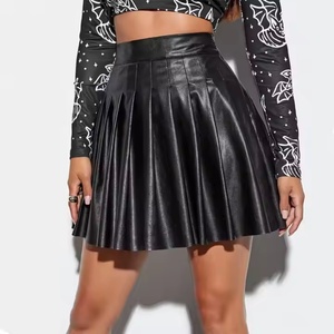 Falda de Moda Personalizada OEM, Falda Mini de Cuero Plisada de Cintura Alta, Estilo Vintage para Mujer - Product Image 1