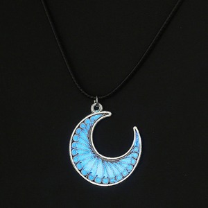 Europa Estados Unidos transfronterizo nueva tendencia clásica <span class=keywords><strong>menisco</strong></span> gota aceite luminoso colgante collar moda Simple para hombres Mujer - Product Image 3