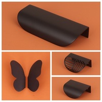 Tirador de latón de lujo minimalista moderno estilo nórdico con forma de hoja, sin perforación, para armario y cajones, diseño creativo en forma de mariposa