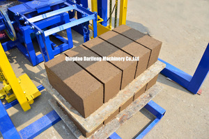 Machine <span class=keywords><strong>à</strong></span> fabriquer des blocs creux, machine <span class=keywords><strong>à</strong></span> briques autobloquantes, fabricant de machines <span class=keywords><strong>à</strong></span> fabriquer des blocs QT4-26, machine <span class=keywords><strong>à</strong></span> fabriquer des briques anciennes <span class=keywords><strong>à</strong></span> <span class=keywords><strong>vendre</strong></span> - Product Image 5