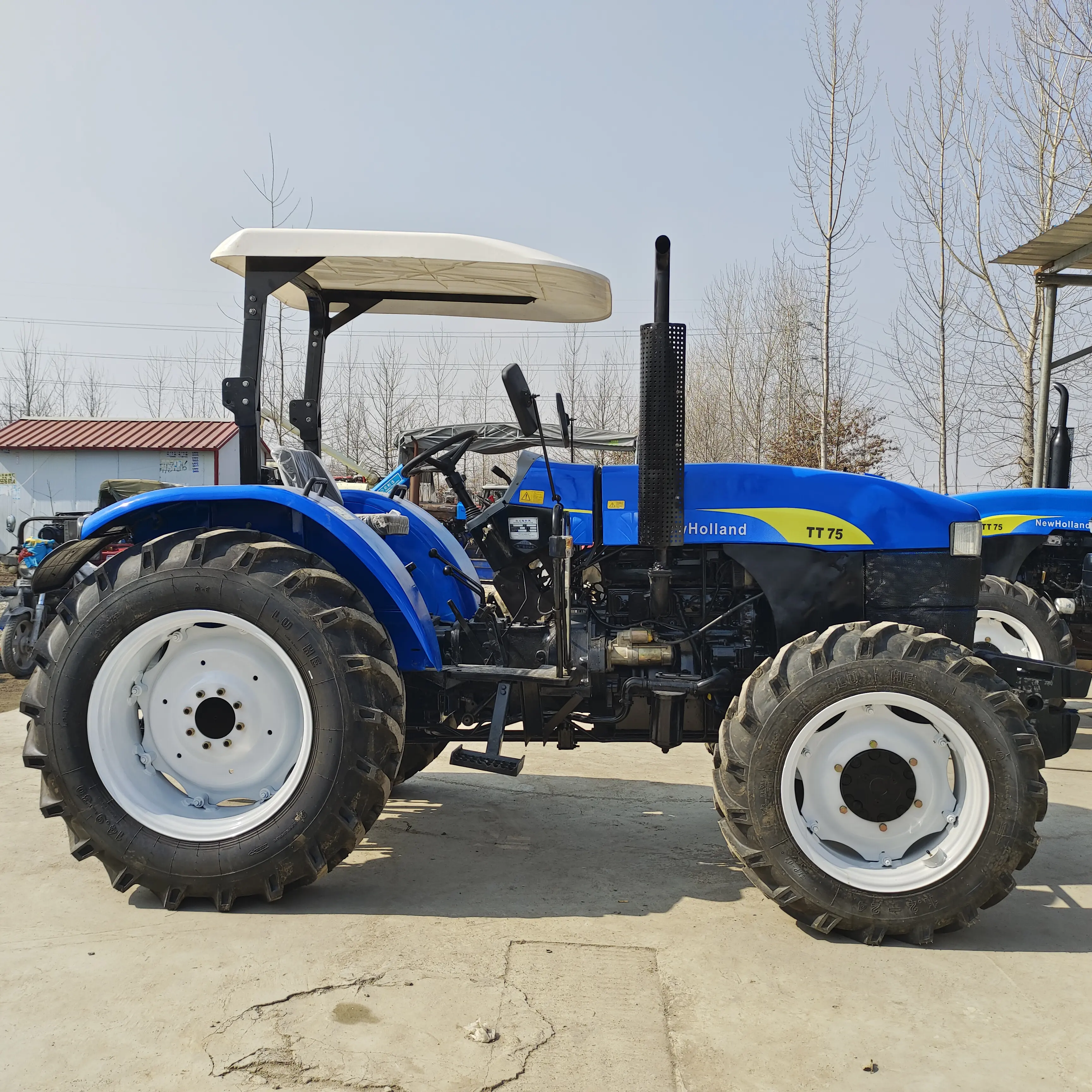 Vendita calda 4x4 piccolo compatto usato agricoltura 70hp 75hp 80hp 90hp trattori agricoli con il prezzo basso