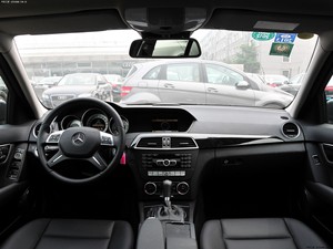 <span class=keywords><strong>Mercedes</strong></span>-Benz <span class=keywords><strong>C200</strong></span> CGI Fashion Type 1.8T Turbo berline de luxe d'occasion, année 2011, faible kilométrage, excellent état - Product Image 4