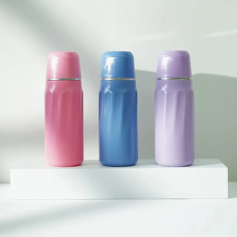 Bule pembe mor özel renk kullanımı kolay seyahat için 400ml kapasiteli taşınabilir Shattaf bide şişe el