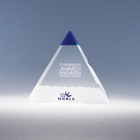 Trophées créatifs de pyramide de cristal sur mesure Récompenses de fin d'année Trophée de la médaille commémorative de la réunion annuelle des entreprises