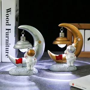 창의력 우주 비행사 빛 장식 캐릭터 모델 홈 장식 거실 침실 연구 홈 장식 책상 어린이 선물