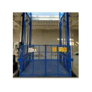 <span class=keywords><strong>Prix</strong></span> de l'ascenseur de fret hydraulique de marchandises de 2000kg - Product Image 1