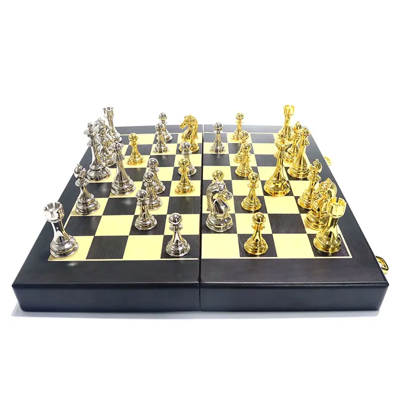 2021ホットセールコストムテーブルゲームアンティーク彫刻折りたたみ式メタルチェスセット